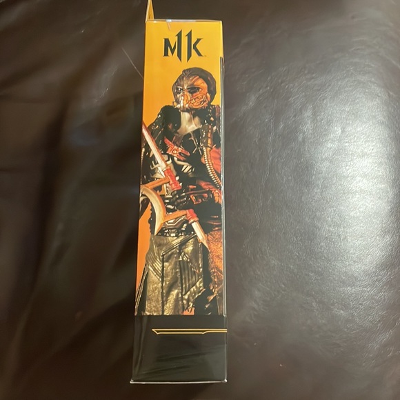 McFarlane Toys Mortal Kombat 11 Series 6 Kabal Action Figure [Bloody] - Picture 3 of 3